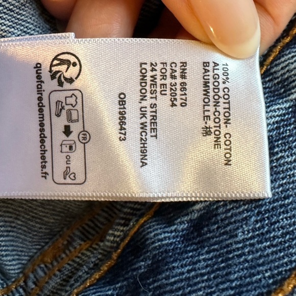 BDG Blue Skate Jeans with Timeless Style - Picture 5 of 8